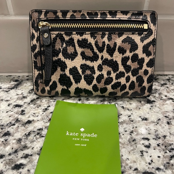 Kate Spade New York Black Grove Street Leopard Tellie Leather Wallet - Picture 3 of 3